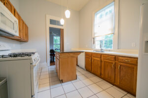 04 Kitchen 1